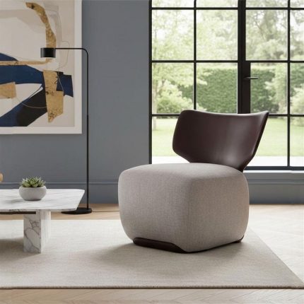 ACCENT CHAIR