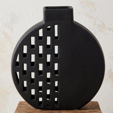 BLACK BIERCED