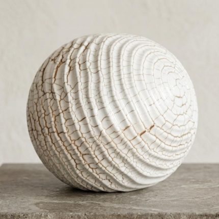 SCULPTURE EN RESIN WHITE