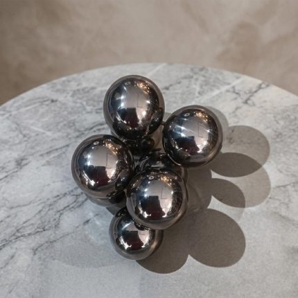 MOLECULAR DECOR