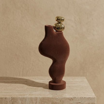 FLOWER VASE EN RESIN